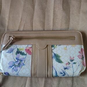 New women's Freida large zip-around wallet